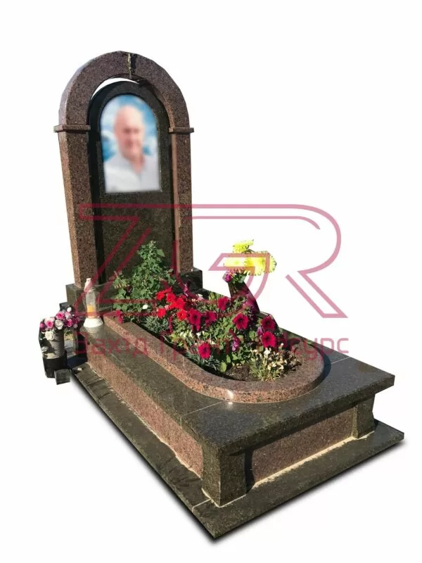 Ексклюзивний гранітний пам`ятник на могилу ціни