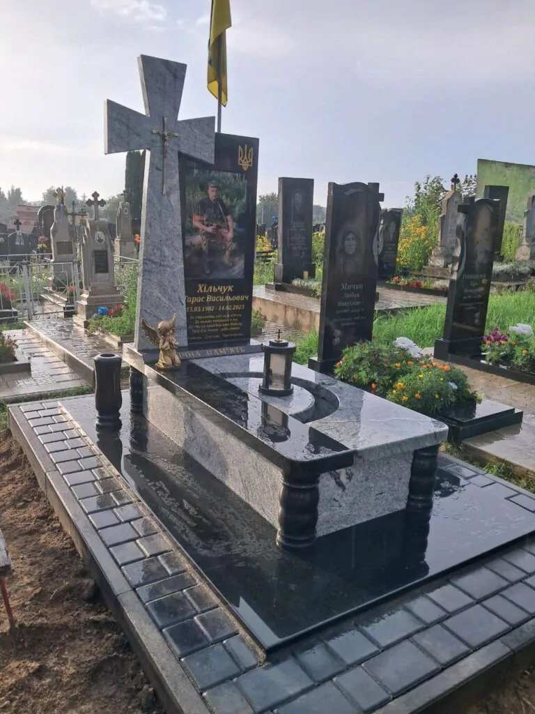 Колір граніту для пам’ятника